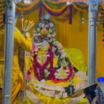 Priyanka Pandit Instagram - @shriradhikavallabhmandir ✨♥️ #radhikavallabhtemple #vrindavan ♥️🌹 #shriradhikavallabhmandir ♥️🌹💞✨♥️🌹💞✨ @shriradhikavallabhmandir @_u_gusaiji_yuvraj ♥️♥️प्यारे राधिकावल्लभ लाल #radhikavallabh #radhe #radhekrishna #radhikavallabhmandir #shriharivansh #reelsinstagram #instagood #reels #explorepage #explore #viral #yuvraj #shrihitujjawalgoswami #ujjawalgoswami #radhikavallabhlal #radhekrishna #instagram #instagood#youtubeshorts #radheradhe #radhikavallabh #vrindavan #vrindavandham #shorts #vidio #follow #youtube