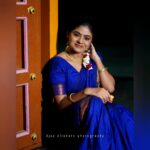 Priyankha Masthani Instagram - இரவும் அல்லாத பகலும் அல்லாத பொழுதுகள் உன்னோடு கழியுமா.. Pc:- @ajay_clickers___photography_ Bangles:- @sdk_bangles Saree:- @kaithari_nesavu_sarees Omalur, Salem district.