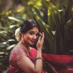 Rachana Narayanankutty Instagram - A glimpse of serenity ☀️ Inframe : @rachananarayanankutty Captured by : @nithinnarayanan_ For more queries : 📞 8943066969 #dancersofinstagram #indianclassicalmusic #indianclassicaldancers #bharathanatyam #mohiniyattam #kuchupudi #instagram #instadailyphoto