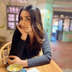 Rachel David Instagram - Sihi at Sihi having Sihi 🍭 . . . #iykyk #whenthecoffeekicksin Mysore, Karnataka