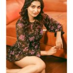 Rachel David Instagram - can you tell I don’t skip leg day? // 🦿 . . . Photographer @ritesh.biswas Hair & make up @makeupby_prarthana