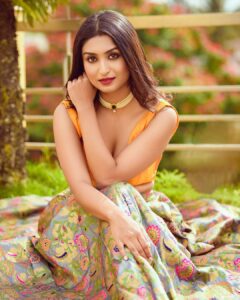Rachel David Instagram - just your regular Diwali post // ✨
.
.
.
Photographer @ritesh.biswas 
Hair & makeup @makeupby_prarthana