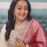 Radha Instagram - A sneak from my caravan for my shoot for super singer juniors which will be telecasted on 21st Oct . Stay tuned to watched little magical voices I am sure you all will be mesmerised like me 💗💗💗