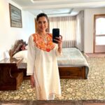Raiza Wilson Instagram - A heavenly & homely experience in Srinagar. Staying at - @thegreystonedara 🏔️ A Gorgeous home with exquisite food and beauty all around !! So much to offer 🌷 #notanad