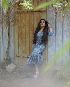 Rajisha Vijayan Instagram - Custom in rustic 🍂🪻

Photography: @merin__georg 
Styling: @styledbysmiji 
Outfit & Accessory: @house_of_vandy @reetu.george 
MUAH: @neethu_makeupartist 
Assisted by : @siraj_saleem_