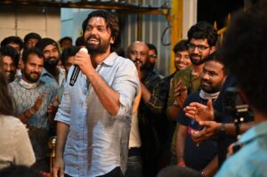 Rakshit Shetty Instagram - 164 ಅಪೂರ್ವ ದಿನಗಳ ಶೂಟಿಂಗ್​ಗೆ ಪೂರ್ಣ ವಿರಾಮ...
#777Charlie ಚಿತ್ರದ ಕುಂಬಳಕಾಯಿ ಕಾರ್ಯಕ್ರಮದ ಒಂದಷ್ಟು ಸಿಹಿ ಕ್ಷಣಗಳು ಇಲ್ಲಿದೆ ✨

Embracing the journey and bidding it a happy adieu. See you in the theatres on the 31st of December, 2021 😊
.
Photo Courtesy: @vageeshkanth
.
@kiranraj_k @rajbshetty @iamsangeethasringeri @bobbysimha @danishsait @nobinpaul @pratheek_darkbirdfilms @arvindskash @ullashydur @dk9pramod @paramvah_studios @prithvirajproductions @stonebenchfilms