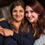 Rambha Instagram - Meeting this Sweet Angel after long time 💓 met her in" YAANAI" premiere show.#movies #show #celebrities
