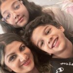 Rambha Instagram - My birthday pics with my lifelines ❤️❤️❤️😘😘😘trying to squeeze in one frame 🤩❤️#celebrity #celebration #family #reels #housewife #women #celebstyle #fans #media #press#selfie #pics #believeinyourself #yourself #selflove#beautiful #gorgeous#birthday #birthdaygirl #birthdaycake