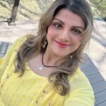 Rambha Instagram - ❤️ Ellarukum Yanoda Iniya Puthandu Naal Vazhthukaal 🤗🙏❤️#festival #celebrity #celebration #family #reels #housewife #women #celebstyle #fans #media #press