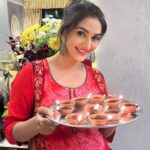 Rati Pandey Instagram - Happy Diwali ❤️❤️ . . . #diwali2023 #peace #prosperity #goodhealth #loveyou #ratipandey