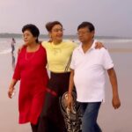 Rati Pandey Instagram - You are my world❤️❤️…words will fall short to thank you for everything @bimla.pandey.7140 @dhirendrapande8 .. I love you maa and papa . . . #unconditionallove #mysupport #myhappiness #gratitude#instareels #ratipandey