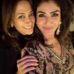 Raveena Tandon Instagram - What a wonderful celebration of milestones achieved .. with friends and family.. here’s wishing you a very happy birthday again my dear friend @namhind ! #desertnights #jaisalmer #mehbooba this track now will always remind me of this night! 😂😁♥️ Jaisalmer Dessert