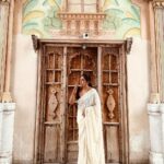 Rebecca Santhosh Instagram – Jaipur series ✨
.
.
. 
Saree : Amma’s wardrobe