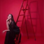 Reem Shaikh Instagram - Painting the town red, while dressed in black✨🖤❤️ @the_simsstudio @seema_patel30 @nidhikurda @anusoru