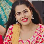 Richa Dixit Instagram - "My dear Sister, I wish you a very happy and joyful year ahead. May God love and care for you, as you did for me. May you live a long and beautiful life. – Happy Birthday Sister.” 🎂🎈🧁🥳🎉🍰🕯️🎆 #happybirthday #birthday #richadixit