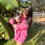 Riddhi Kumar Instagram - Trying to be more active on insta. @alka.kumar and @vasudhagroverr will be proud 🫠