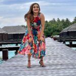 Rimi Tomy Instagram - Life begins at 40❤️❤️🤷‍♀️🥰🥰🥰🤷‍♀️ Im not 40,im 18 with 22 years of experience ❤️ എന്നൊക്കെ പറഞ്ഞാലും 40 വയസ്സായി മക്കളേ 😀🤗🤗 Maldives
