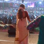 Rimi Tomy Instagram - From konni kariyattam fest Thanq all❤️❤️❤️❤️❤️ Superb audience ❤️❤️❤️ Special thanks to MLA K G Jenish kumar @konni_kariyattam @byhand.in @jeenamakeupartist @linulal_21 @doms.2010 @kaushikmenonofficial @arungopanlive