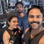 Rimi Tomy Instagram - Helooo Gym friend mr.sanju😃😎 @sanjusivram ✌️ @_hab_eeb_ @darc1fitness