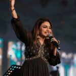 Rimi Tomy Instagram - ...❤️❤️stage is my first love 📸 by @njan_karthikeyann Styling: @rashmimuraleedharan Wearing: @ladies_planet_ Jewellery: @ladies_planet_rental_jewellery Make up:@shoshank borodoi