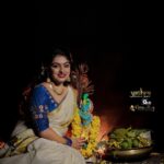Rini Raj Instagram - വിഷു ആശംസകൾ ✨ . . . Costume : @asthra__by_dr.vinitha_vipin Project designer : @nidhinrajofficial____ Photography : @aadhi_photomakers Makeover : @neenzbridalmakeovers Art : @vipin_fe007 Video : @_grenedi Still : @vijith_photography_tvm