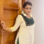Rini Raj Instagram - ✨🍃 . . . 👗 @asthra__by_dr.vinitha_vipin ❤️ 📸 @itsgi_ri97 ❤️