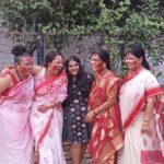 Rinku Ghosh Instagram - No festival is complete without family...😍😍😍 Blessed and gratitude