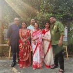 Rinku Ghosh Instagram - No festival is complete without family...😍😍😍 Blessed and gratitude