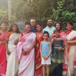 Rinku Ghosh Instagram - No festival is complete without family...😍😍😍 Blessed and gratitude