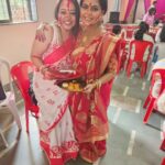 Rinku Ghosh Instagram - No festival is complete without family...😍😍😍 Blessed and gratitude