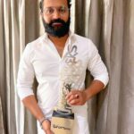Rishab Shetty Instagram - Flooded with Gratitude for #GameChangerOfTheYear award recieved from OTT Play. ಕನ್ನಡಿಗರ ಆಶೀರ್ವಾದ ಮತ್ತು ಬೆಂಬಲಕ್ಕೆ ನಾನು ಸದಾ ಚಿರಋಣಿ. #Kantara @hombalefilms @vkiragandur @chaluvegowda @arvindskash @b_ajaneesh @pragathirishabshetty