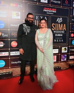 Rishab Shetty Instagram - ಜನರ ಮನ್ನಣೆಯಿಂದ ಸಿಕ್ಕ ಪ್ರೀತಿಯೇ, ಕಾಂತಾರದ ಯಶಸ್ಸಿಗೆ ಕಾರಣ, ಸೈಮ ಅವಾರ್ಡ್ಸ್ ನಲ್ಲಿ ಅತ್ಯುತ್ತಮ ನಿರ್ದೇಶನ, ಪಾಥ್ ಬ್ರೇಕಿಂಗ್ ಸ್ಟೋರಿ  ಹಾಗು ಅತ್ಯುತ್ತಮ ನಟ,ನಟಿ, ಖಳನಟ, ಹಾಸ್ಯನಟ, ಸಂಗೀತ ನಿರ್ದೇಶಕ, ಗಾಯಕ, ಸಾಹಿತಿ ಸೇರಿದಂತೆ ಒಟ್ಟು ಹತ್ತು ಪ್ರಶಸ್ತಿ ಗಳನ್ನು ಪಡೆದಿದೆ. 
ಮನ ತುಂಬಿ ಬಂದಿದೆ, ಜವಾಬ್ದಾರಿ ಹೆಚ್ಚಿಸಿದೆ. ನಿಮ್ಮ ಪ್ರೀತಿ, ಆಶೀರ್ವಾದ ಹೀಗೇ ಇರಲಿ. ಈ ಎಲ್ಲಾ ಯಶಸ್ಸನ್ನು ದೈವ ನರ್ತಕರು, ಅಪ್ಪು ಸರ್ ಹಾಗೂ ಕನ್ನಡಿಗರಿಗೆ  ಸಮರ್ಪಣೆ.

"Kantara" continues to receive an abundance of love to this day. Receiving 10 SIIMA awards was an incredible honor. With even greater strength, love, and blessings, let's embark on the journey for part 2.

@vkiragandur @hombalefilms @sapthami_gowda @hombalegroup @aafilms.official @chaluvegowda @b_ajaneesh @actorkishore @kantarafilm
#SIIMA2023 #KANTARA #A23SIIMAWeekend
#SouthIndianAwards