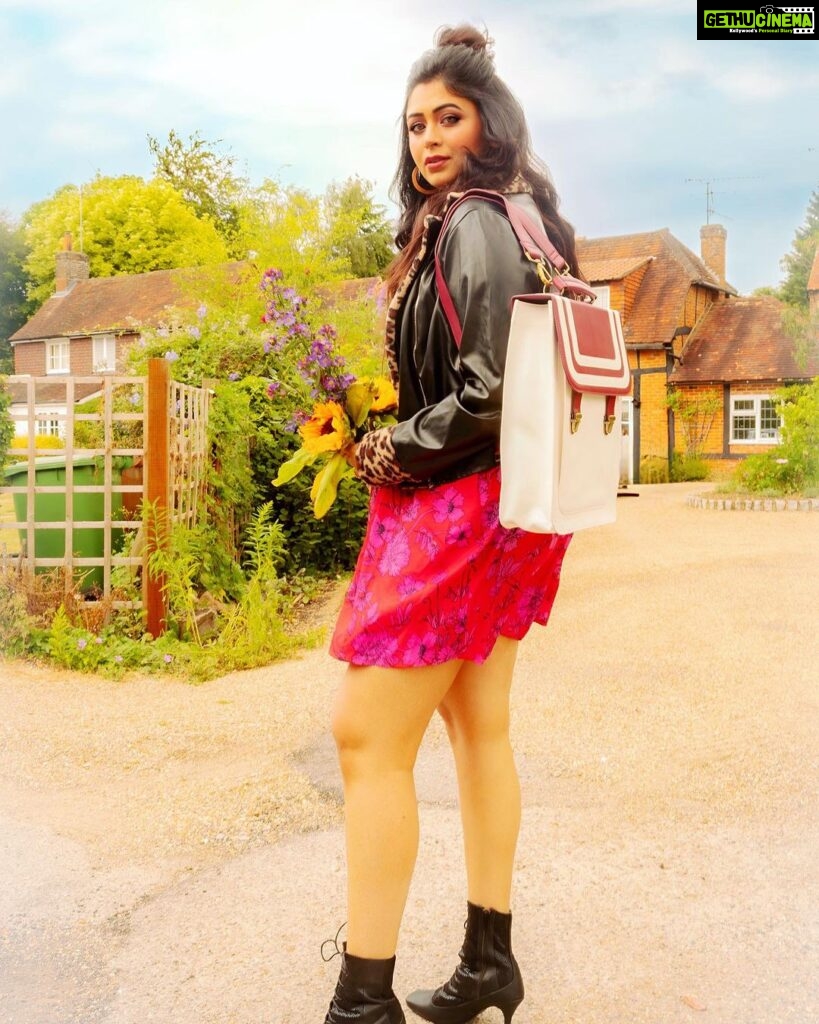 Ritabhari Chakraborty Instagram - Country girl ❤️ @theater.xyz Bag and shoes is what this country girl loves ❤️❤️ London, United Kingdom