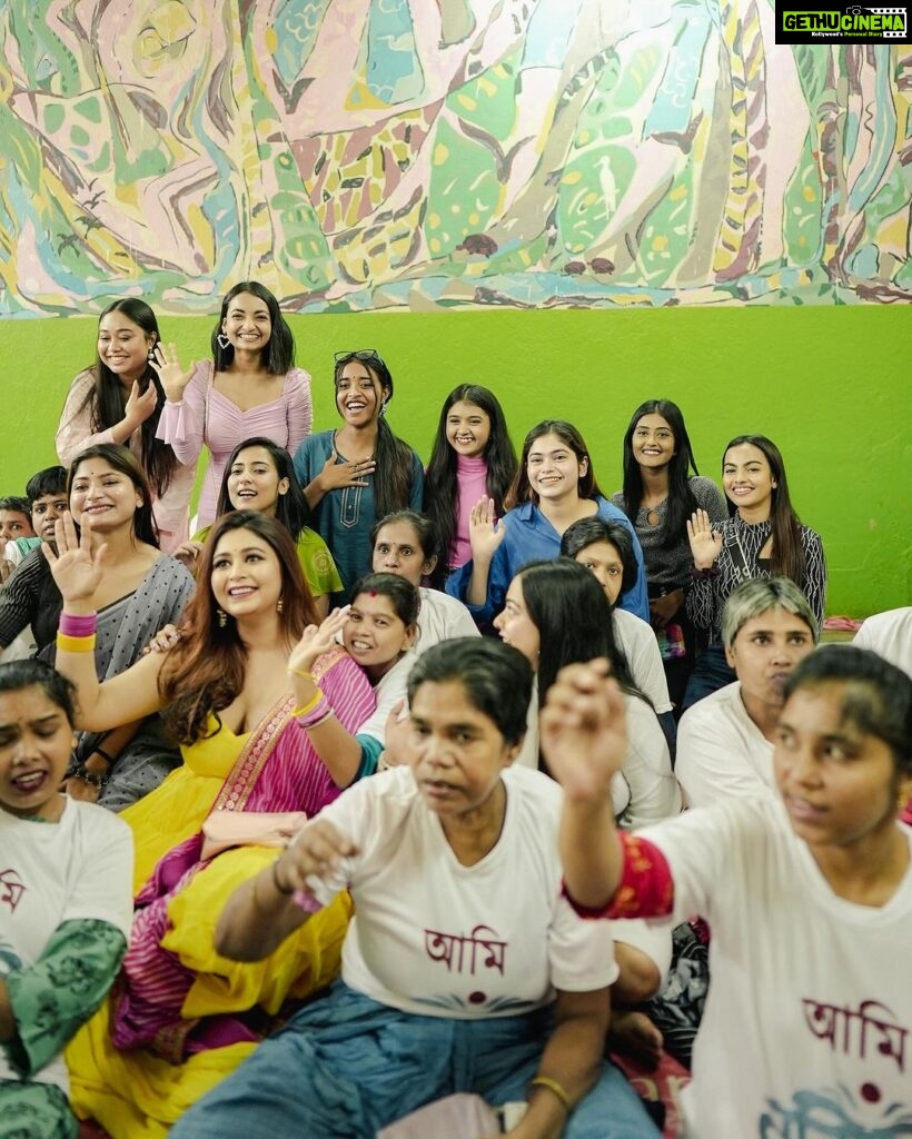 Ritabhari Chakraborty Instagram - A smile that lights up the world.❤️ @metaindia @addatimes_ @ritabhari_chakraborty #aminandini Kolkata