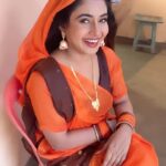 Ritu Singh Instagram - इतना धूप बा ता ईहे ना होइ 😁😄 #ritusingh #instateels