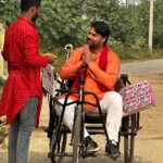 Ritu Singh Instagram - भइया मेरी राखी के बंधन को निभाना फ़िल्म पूरी हुई ! एक बेहतरीन कहानी में बेहतरीन किरदार निभाने को मिला !! निर्माता @singhkpradeep999 भइया ने अस्वस्था के बाद भी शूटिंग ज़ारी रखी !! निर्देशक @pramodshastridirector जी के साथ मेरी छवीं फ़िल्म थी और हर बार मुझसे अलग ही करवाया प्रमोद सर आपका विश्वास बना रहे! @sanjaypandeyofficial भइया के साथ पहली बार इतने सीन किए ! @ursgauravjha के साथ एक केमिस्ट्री सी बन गई है देवरानी जेठानी से ये सिलसिला बना है और ये चलता रहें ! मेरी बहन के किरदार में @ritu9170 लाजवाब है ! एक अच्छी बाण्डिंग बनी ! अब लेखक @skchauhanwriter जी ने कमाल लिखी है इस स्क्रिप्ट को और हमेशा अद्भुत किरदार गढ़ते है! इस फ़िल्म का संगीत दिया है @azadsingh_666 ने बहुत ही कमाल !छायांकन है जग्गीपाजी का .. पूरी टीम को धन्यवाद एक अच्छी फ़िल्म के लिये