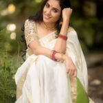 Riya Suman Instagram - Happy Puthandu 🌺 Happy Vishu🌻 Happy Bihu🌸 Happy Baishakhi💃 Happy Festivals ✨ Happy Weekend ☺️ Wish you & your loved ones, immense joy, peace & prosperity! . Team: @camerasenthil @swapnaareddyofficial @rrajeshananda @gayu_mua