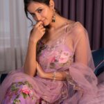 Riya Suman Instagram - Missed me?! Been a bit busy with life and all!! And yes, a very Happy 2023💋💋 Outfit: @seharrebysahitheereddy Jewelry: @sheetalzaveribyvithaldas Styled by: @archita.seem 📸: @chinthuu_klicks MUA: Laxman & Mamta . . #TopGearPromotions #Latepost