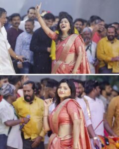 Ruchira Jadhav Instagram - दहिकाला २०२३ ❤️‍🔥

When GRACE meets Playfullness ☺️

PS. Call it whatever.. #ruchirasays I call it ‘Being in the moment’✨✨
Never ever miss those moments where you feel you can make yourself smile !
Smile..laugh..Dance… do whatever… Live a little more everyday 🫶🏻 #YouarePrecious

Wearing: @mysilklove @liiyanna_designs 

#RuchiraJadhav #Festival #Event