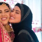 Sahar Afsha Instagram - Everything happens on right time & right reason ❤️ taking you guys back to my valima ❤️ the bond is forever @sanakhaan21 allahamdulliah : : : : : : : : : #sanakhan #saharafsha #wedding #valima #hijab #muftimenk #thoughtoftheday #islamicquotes #lifequotes #deen #ummah Bangalore, India