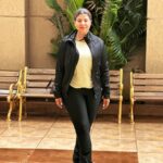 Sambhavna Seth Instagram - The Most Beautiful thing You can wear is Confidence 😻😻😻 Bas mere Andar wahi Missing hai🤪🤪