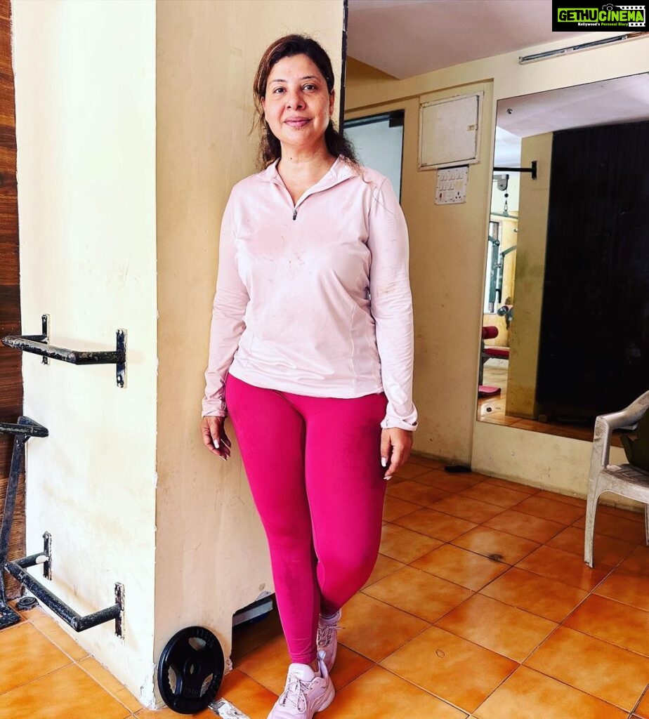 Sambhavna Seth Instagram - Result ka toh pata nahi But Trying my Best to loose this stubborn FATTTT 💪🏻🏋‍♀