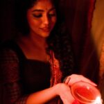 Samyukta Hornad Instagram - Happy Deepavali :) Desginer: @hariniramakrishna Make up and hair: @haavya.thom Photographer: @nirghun