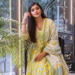 Sanchita Shetty Instagram - Simplicity is the Essence of University. Photography : @shamini_shankar_official @photonshutters Event : @the.law.cafe launch Cloths : @gonative.in Makeup : @isanchitaa #cafe #thelawcafe #joy #love #sanchita #sanchitashetty #spreadlovepositivity ❤️