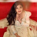 Sanchita Shetty Instagram - Happy & prosperous Deepavali 🪔 VC : @aaronprince_photography Makeup & hair style : @rifas_makeup Costume : @naziasyedofficial #saree #sareelove #sareefashion #sareelover #festive #festivevibes #deepavali #diwali #diwalivibes✨ #sanchita #sanchitashetty #spreadlovepositivity ❤️