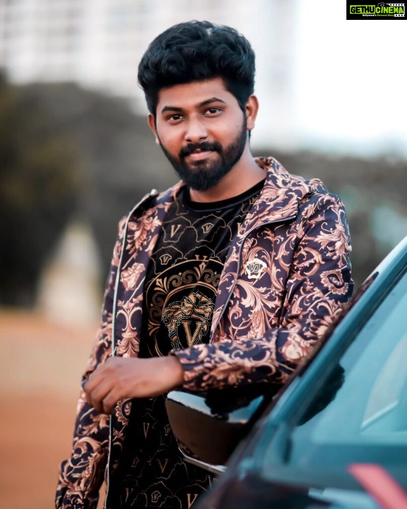 Saravana Vickram Instagram - "Your success will be determined by your own confidence and fortitude." Thank you for this Mass outfit 😉 Costume 👉 @walking_street__official ✨ Pc 👉 @gokul_krishnan_1010