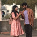 Saravana Vickram Instagram - Feel my Loveee... 💞 @vj_deepika_ Dop 👉 @gokul_krishnan_1010 #feelmylove #kutty #dhanush #shreya #song #tamil #love #entertainment #lol #fun #passion #acting #vjdeepika #saravanavickram @dhanushkraja