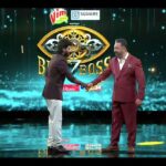 Saravana Vickram Instagram - Sharing the stage with my inspiration @ikamalhaasan sir. #TeamSaravanaVickram #saravanavickram #kannan #PandiyanStores #Pandiyanstoreskannan #KamalHaasan #Disneyplushotstartamil #RendulaOnnuPaakkalaam #BiggBossTamil #BBT #BBTamilSeason7 #பிக்பாஸ் #VijayTelevision #VijayTV EVP Film City