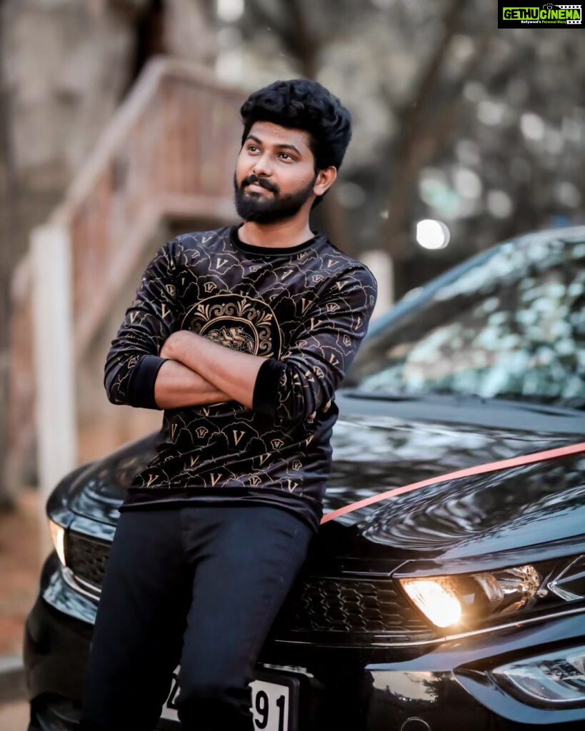 Saravana Vickram Instagram - The best thing about the future is that it comes one day at a time...✨😊 Pc 👉 @sejoshphotography Costume 👉 @walking_street__official #saravanavickram #black #car #guts #passion #hope #positive