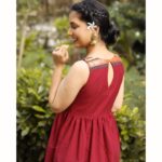 Sayali Sanjeev Instagram - ❤️ • • • Wearing @radheya_collection • #simple #smile #love Mumbai, Maharashtra